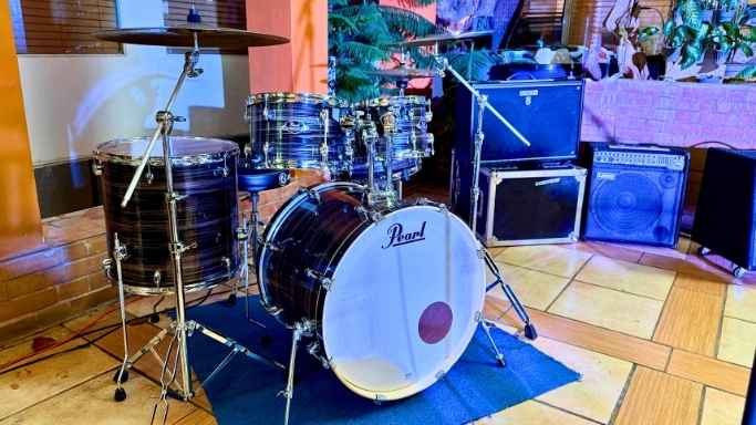 band equipment rental