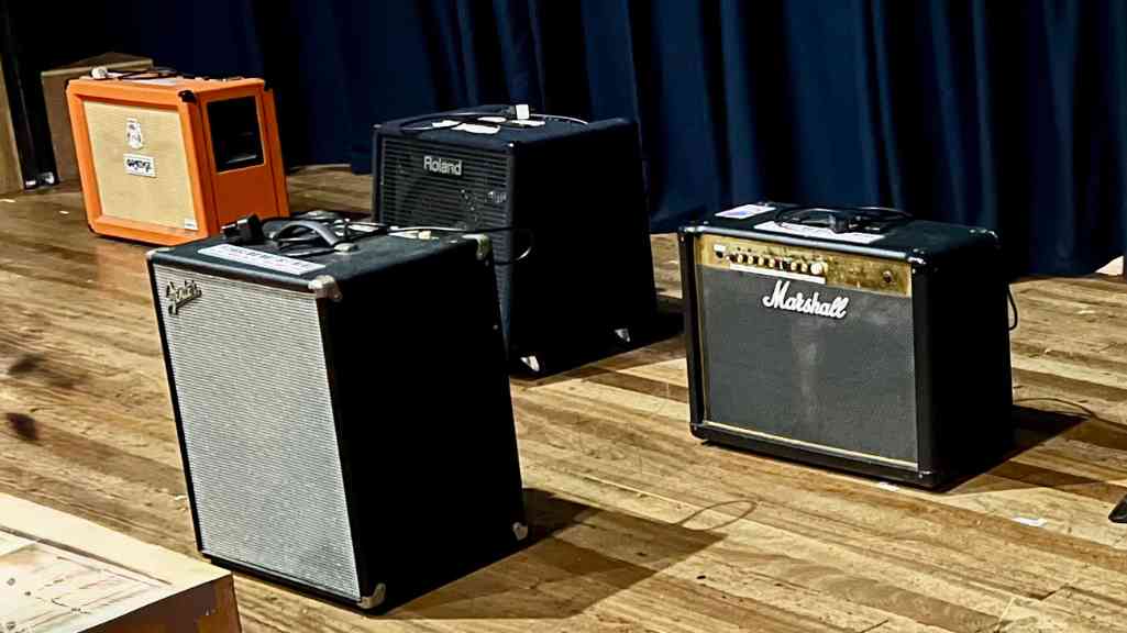 Keyboard Amplifier Rental_Featured Image Guitar Amplifier Rental